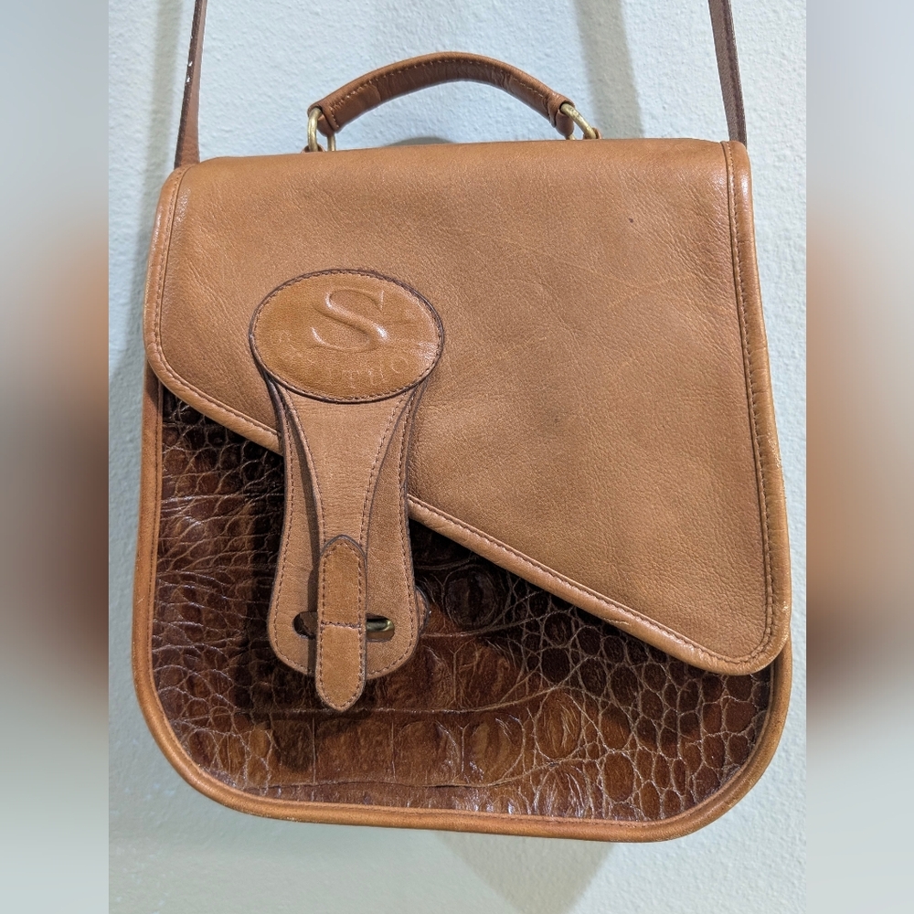 Skiathos Elegant Tan Leather Crossbody Bag - Picture 10 of 11